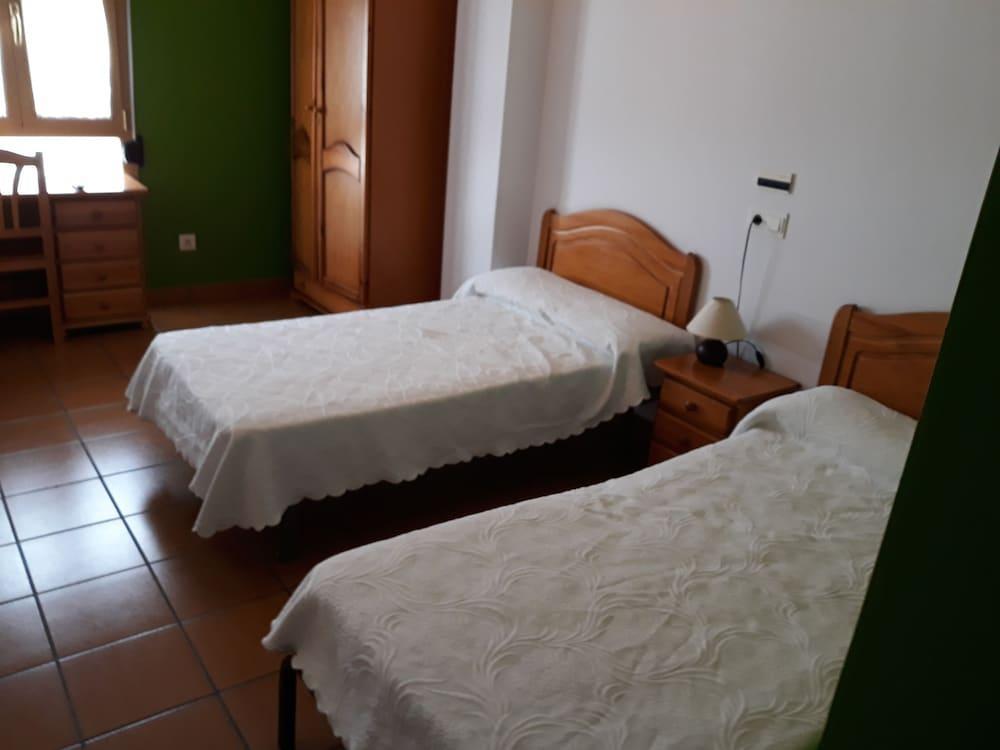 Hostal Ardoi Zizur Mayor Eksteriør billede